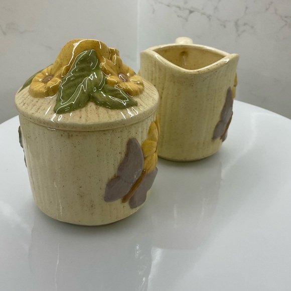 Vintage 70’s Flower/Butterfly Ceramic Sugar & Creamer Set - Picture 2 of 7